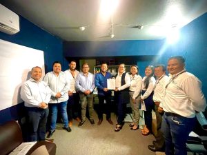 El Instituto Guerrerense del Emprendedor #IngeGro, contó con la visita del equipo de la #ASEGuerrero como parte de los procedimientos de auditoria a la cuenta pública 2022. El Lic. Iván Geovanny Navarro Castorena Director General y colaboradores del #IngeGro, recibieron el acta que acredita el inicio de estos trabajos de revisión.